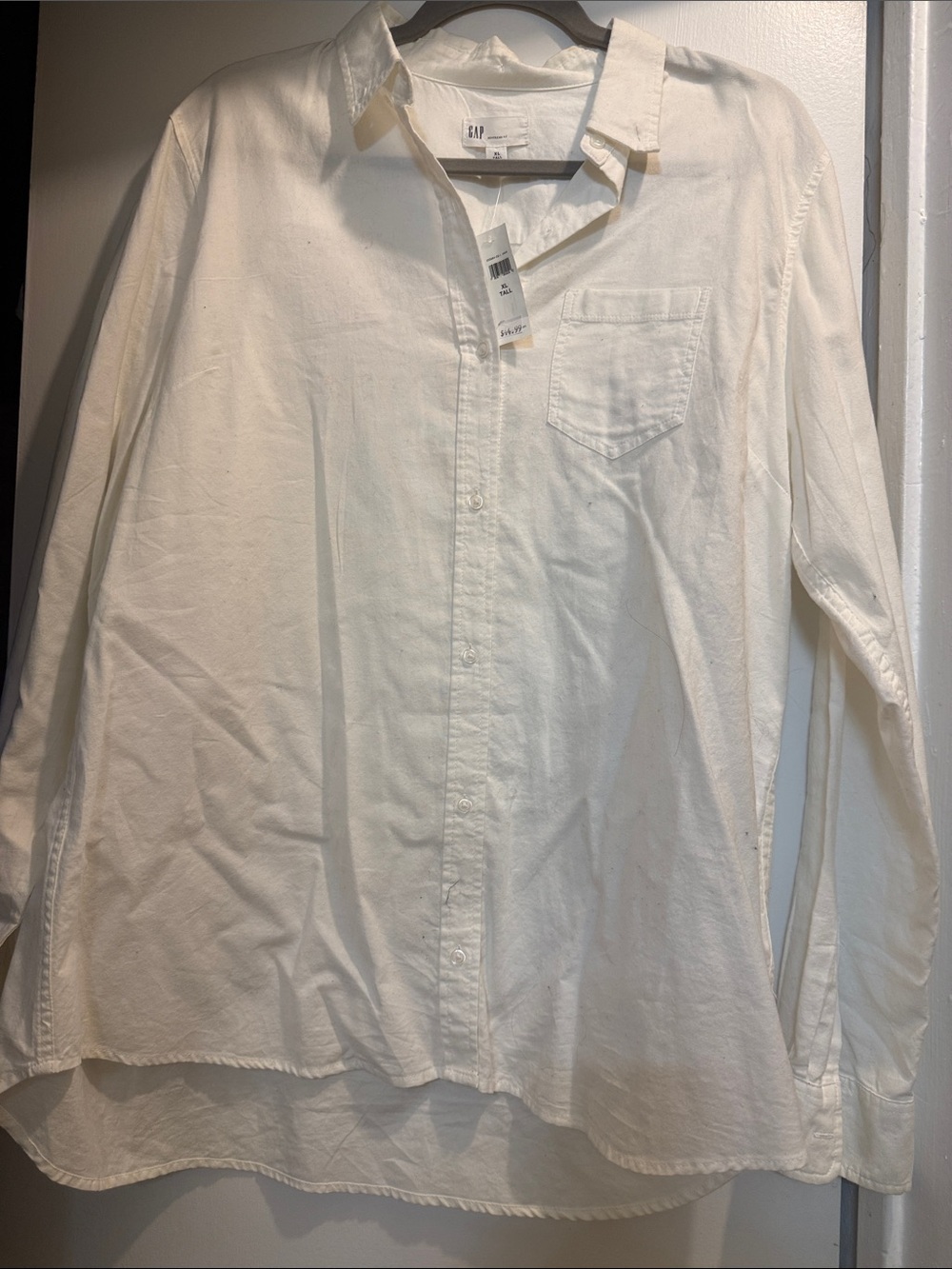 GAP Men's White Casual Button-Down Shirt